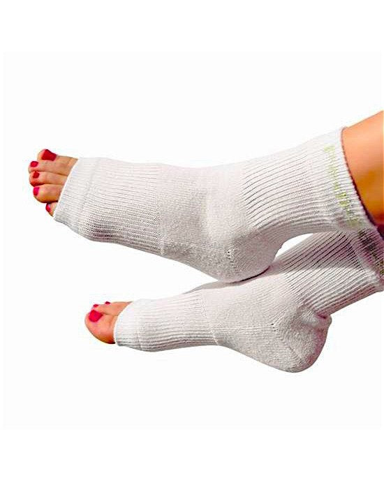 Socks That Stay On During a Pedicure: What Actually Works