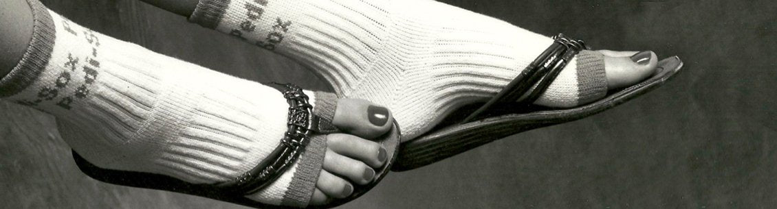 Socks to Wear After Applying Toenail Polish: A 2026 Guide